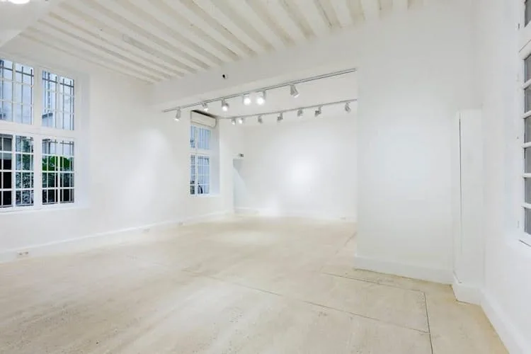 Gallery Space on Rue du Temple — 2