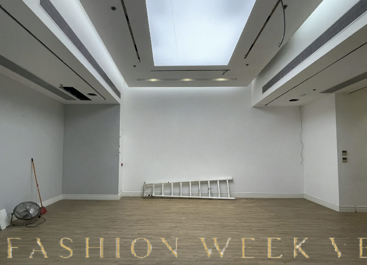 Gallery Space with Existing Fitout for Immediate Rent, 117 sqm, art exhibition, pop-up rental in Hong Kong, interior view