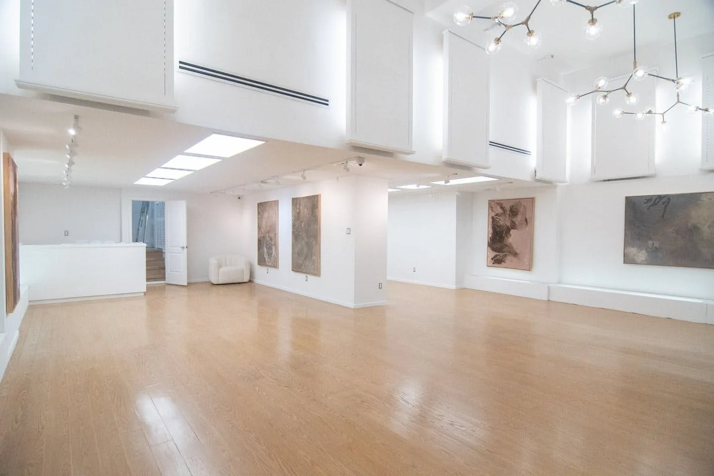 Gorgeous Midtown Gallery Retail Space in New York — 2