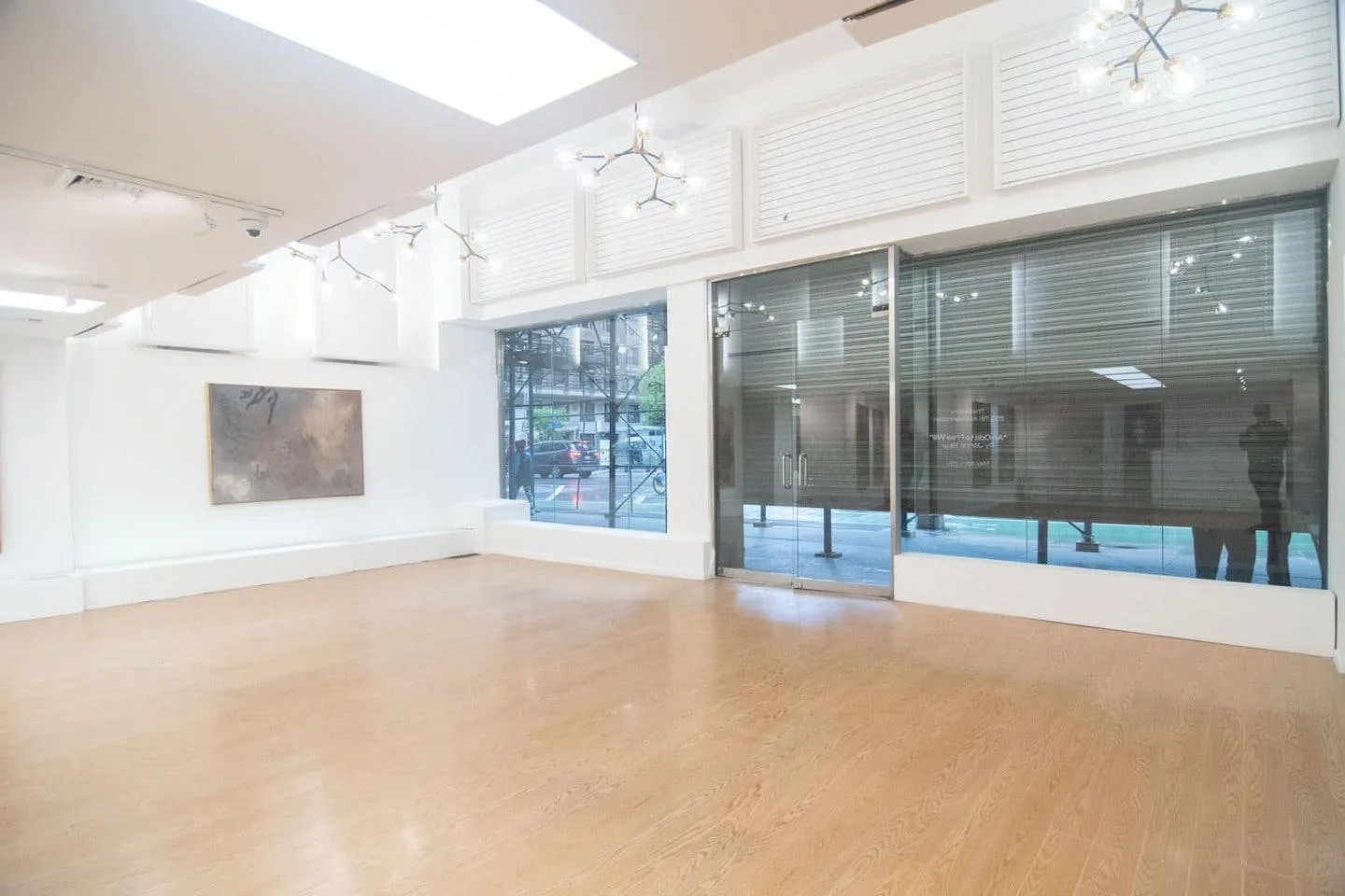 Gorgeous Midtown Gallery Retail Space in New York — 3