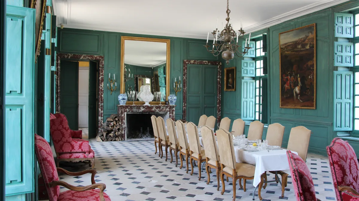 Grand Château with Extensive Grounds and Modern Conveniences, 2500 sqm, private event, pop-up rental in Bouray-sur-Juine, ad…