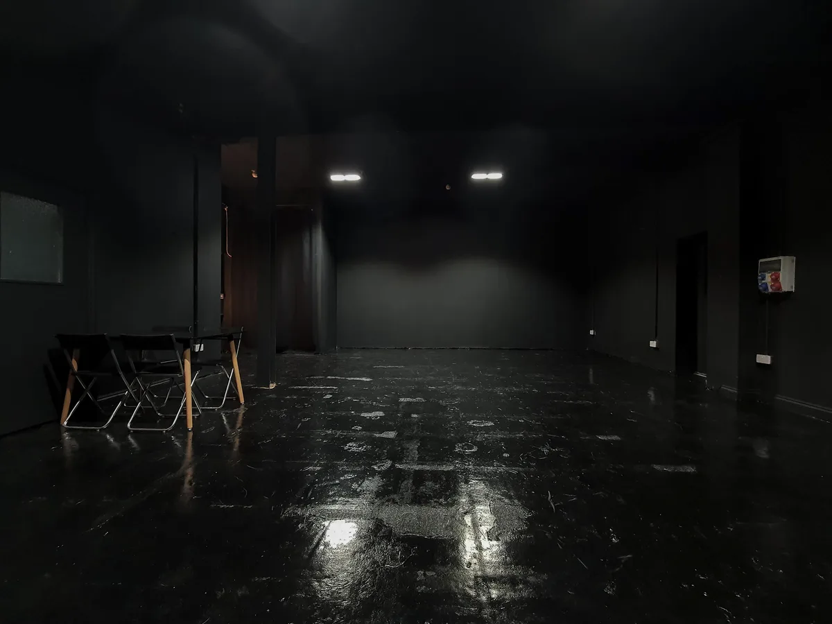 Ground Floor Creative Studio with Total Blackout Design, 70 sqm, photo shoot, pop-up rental in Greater London, additional in…