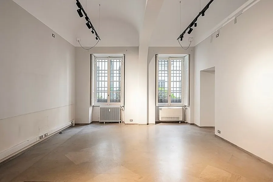 Ground-Floor Exhibition Space in Milan, 100 sqm, art exhibition, pop-up rental in Milano, additional interior view