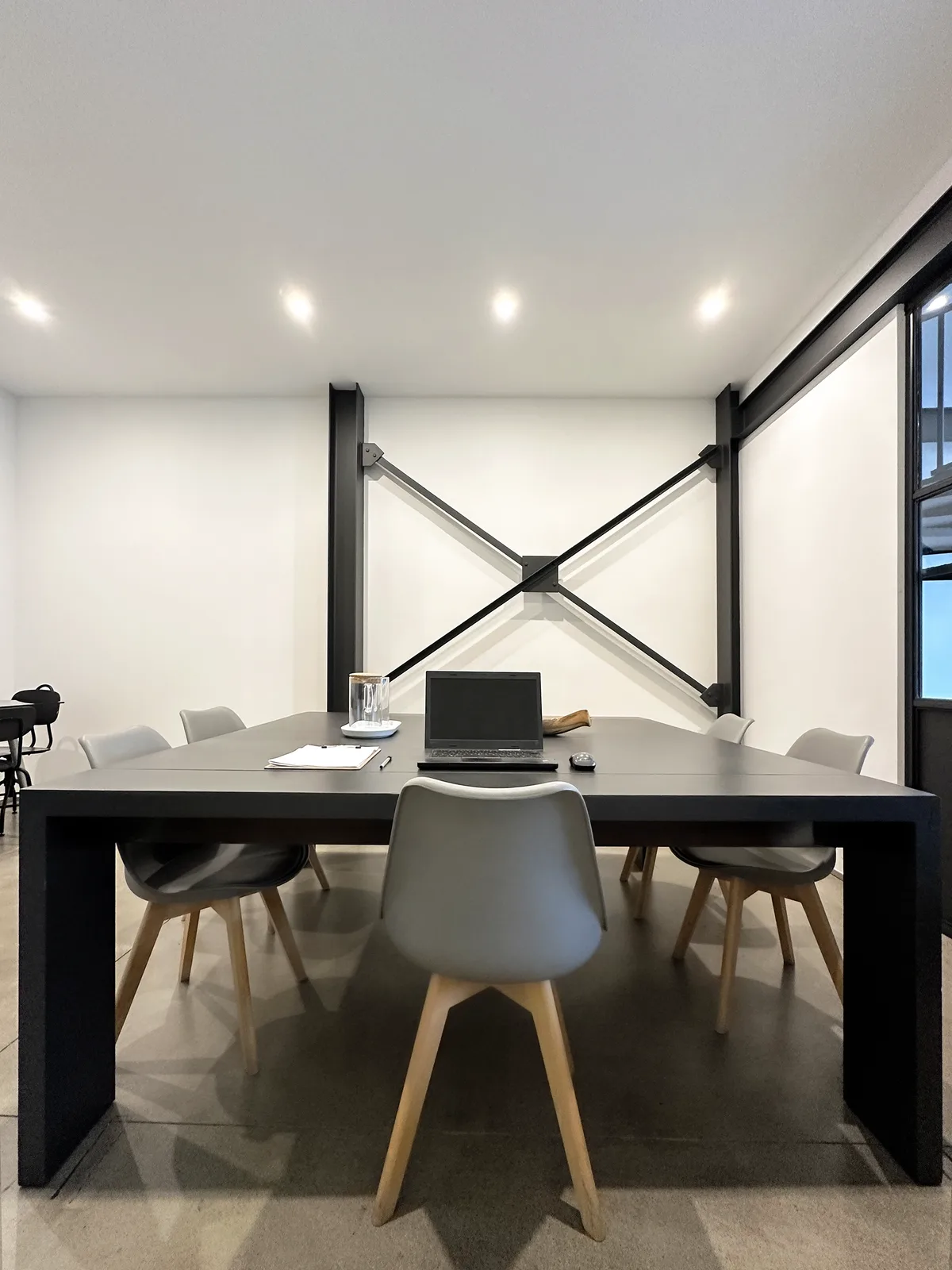 Ground-Floor Office Space for Lease in Cernusco sul Naviglio, 15 sqm, photo shoot, pop-up rental in Vimodrone, third interio…