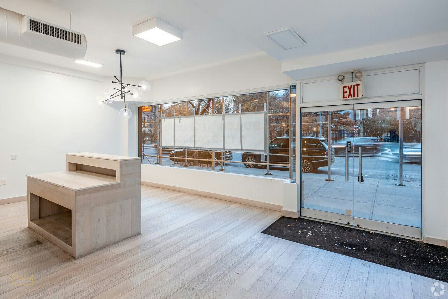 Ground-Floor Retail and Showroom Space in Tribeca, 279 sqm, pop up store in New York