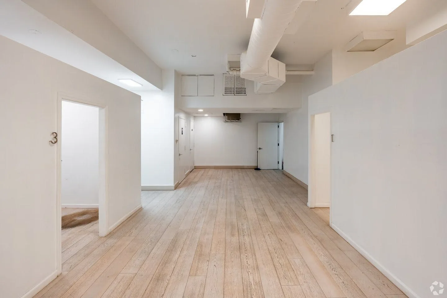 Ground-Floor Retail and Showroom Space in Tribeca — 3