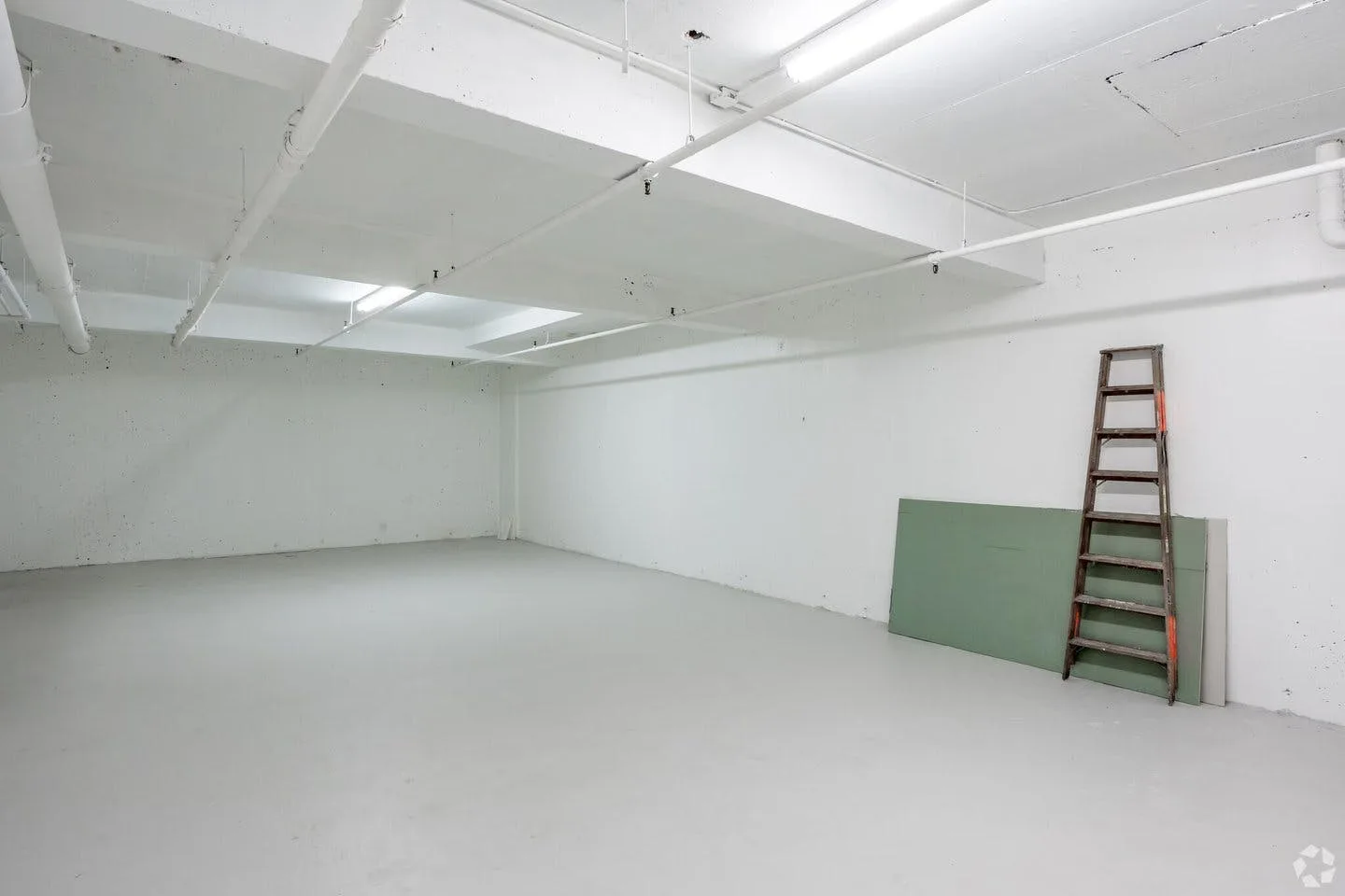 Ground-Floor Retail and Showroom Space in Tribeca — 5