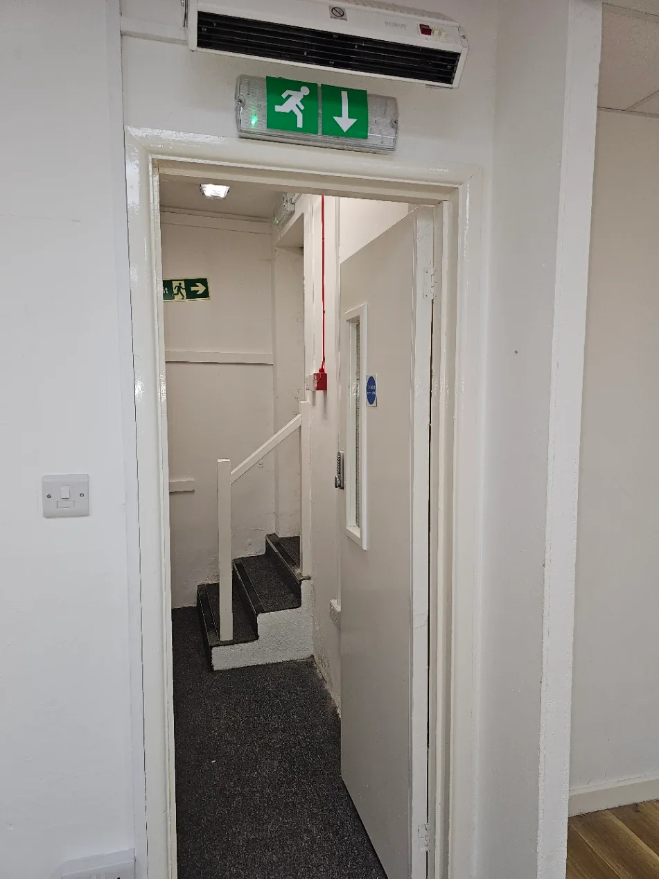 Ground-Floor Retail Unit Available in Town Centre, 70 sqm, pop up store in Somerset, interior view