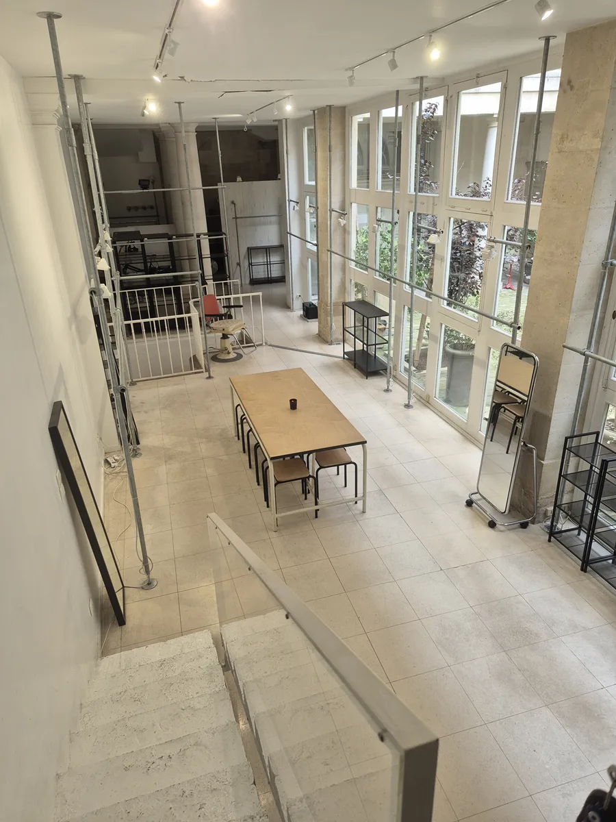 Ground Floor Showroom Space in Le Marais, 71 sqm, fashion showroom, pop-up rental in Paris, interior view