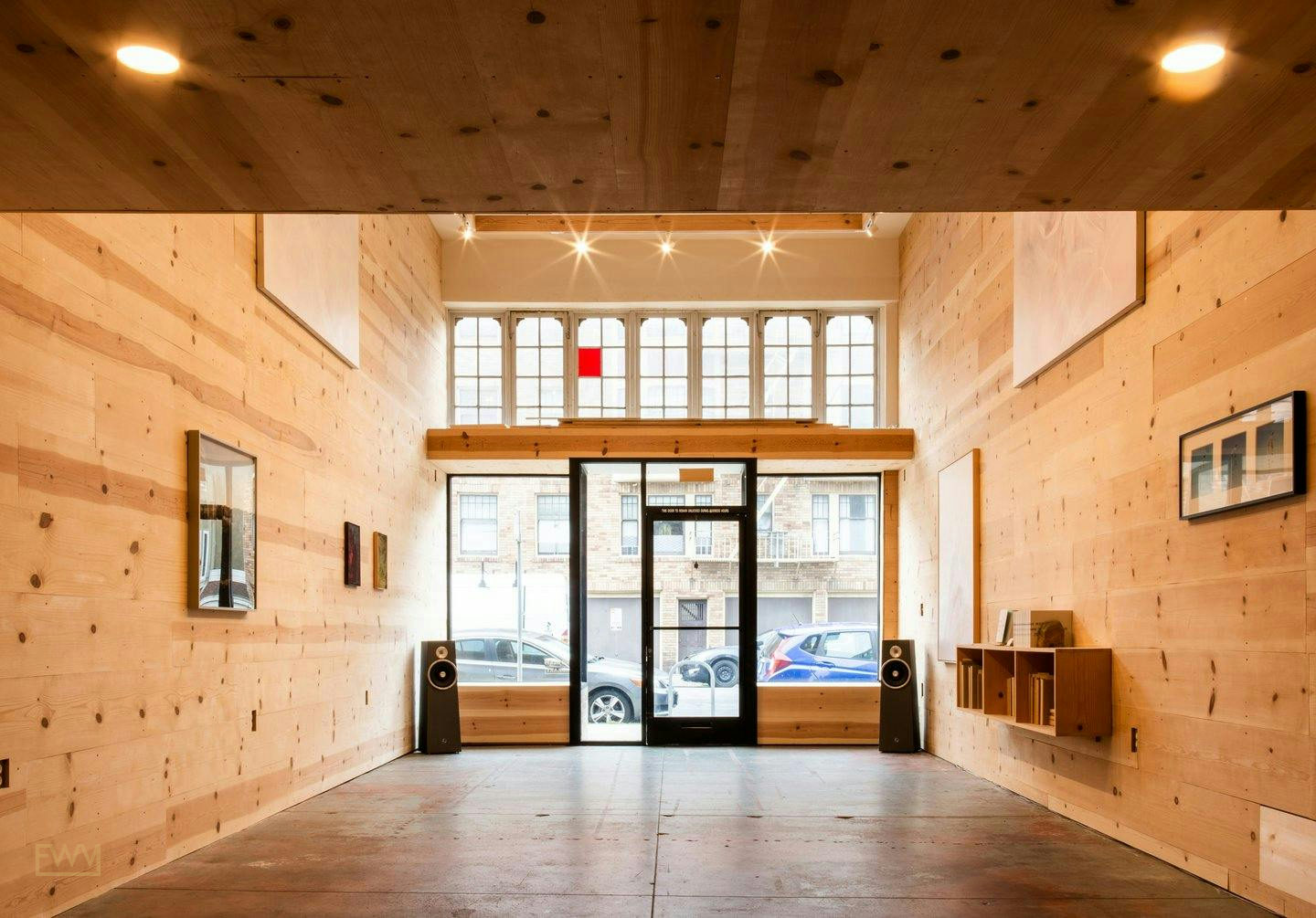Hand Built Wood Gallery in the Sunset, San Francisco, 90 sqm, pop up store