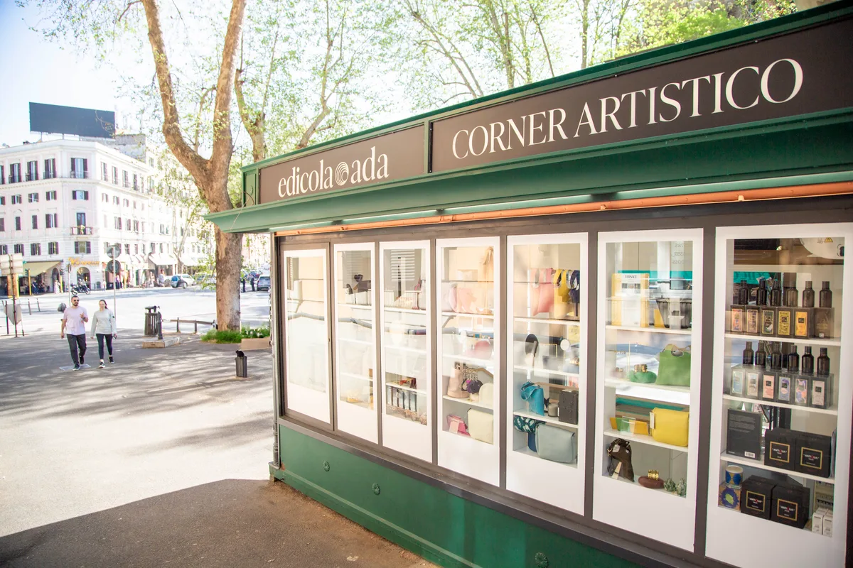 Handcrafted Kiosk on Viale Parioli, 30 sqm, pop up store in Roma, additional interior view