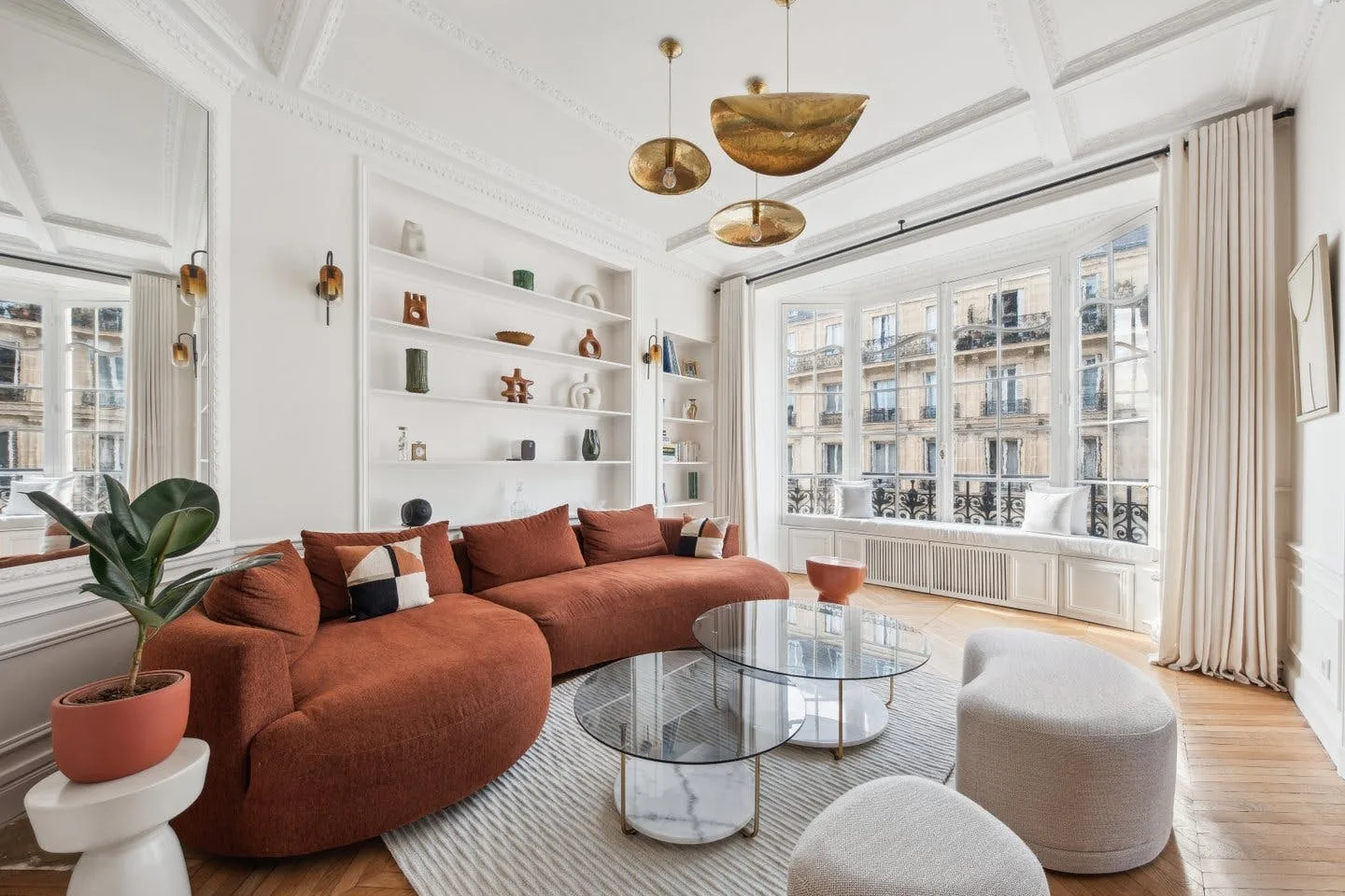 Haussmann Apartment for Showrooms and Events in Central Paris