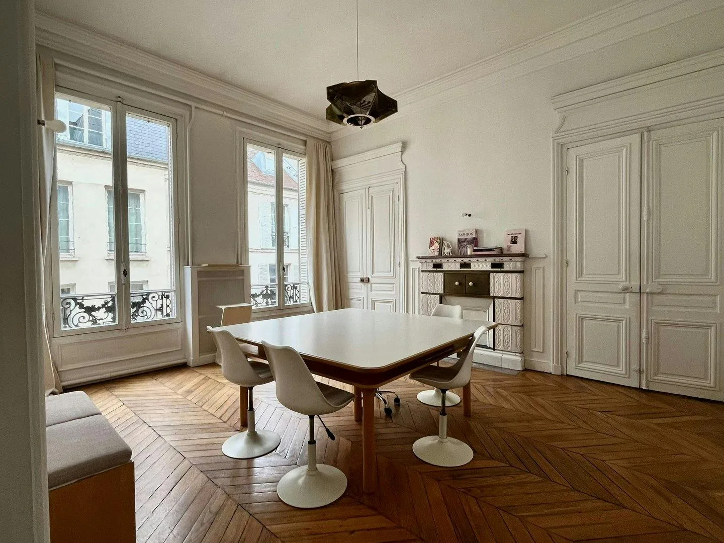 Haussmann-Style Apartment in Le Marais, Paris — 3