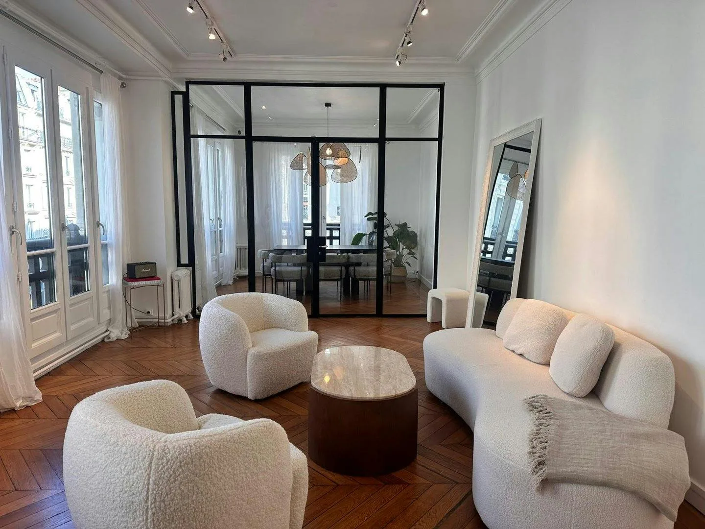 Haussmann-Style Office and Event Space on Rue Réaumur