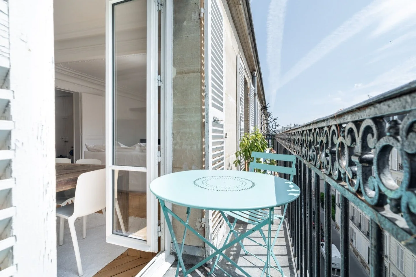 Haussmannian Apartment with Balcony in Neuilly-sur-Seine — 5