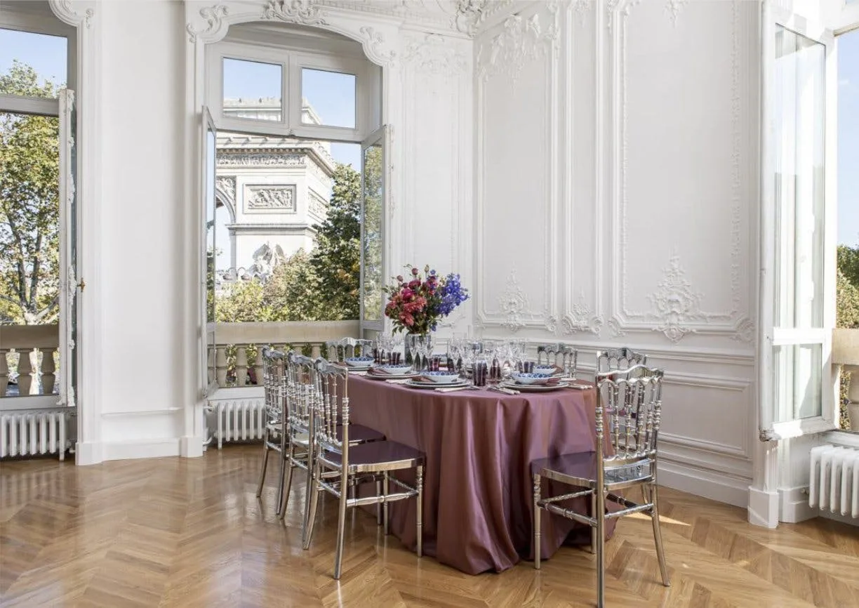 Haussmannian Showroom Near the Arc de Triomphe — 5