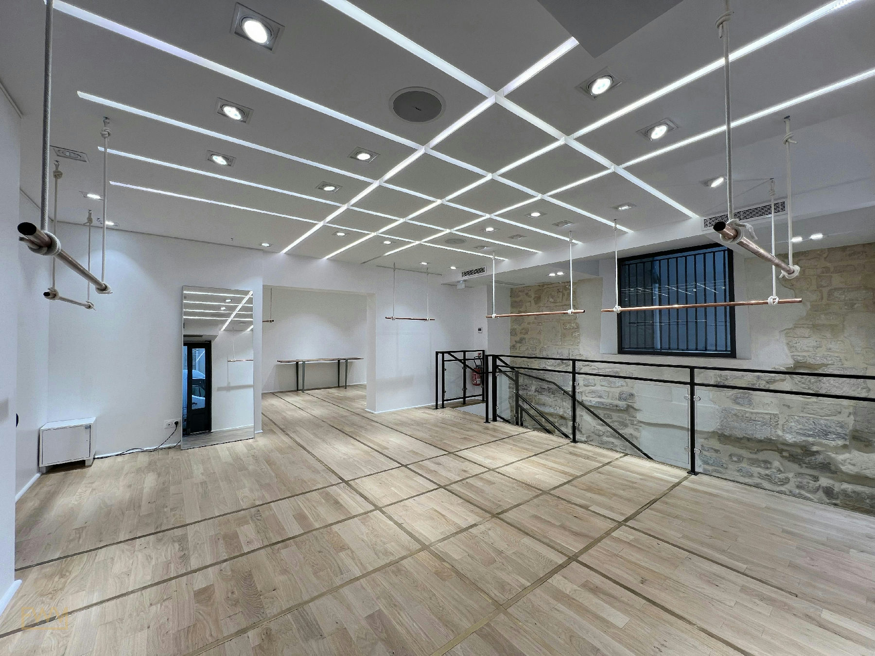 High-End Showroom Space in Central Marais District, 106 sqm, pop up store in Paris