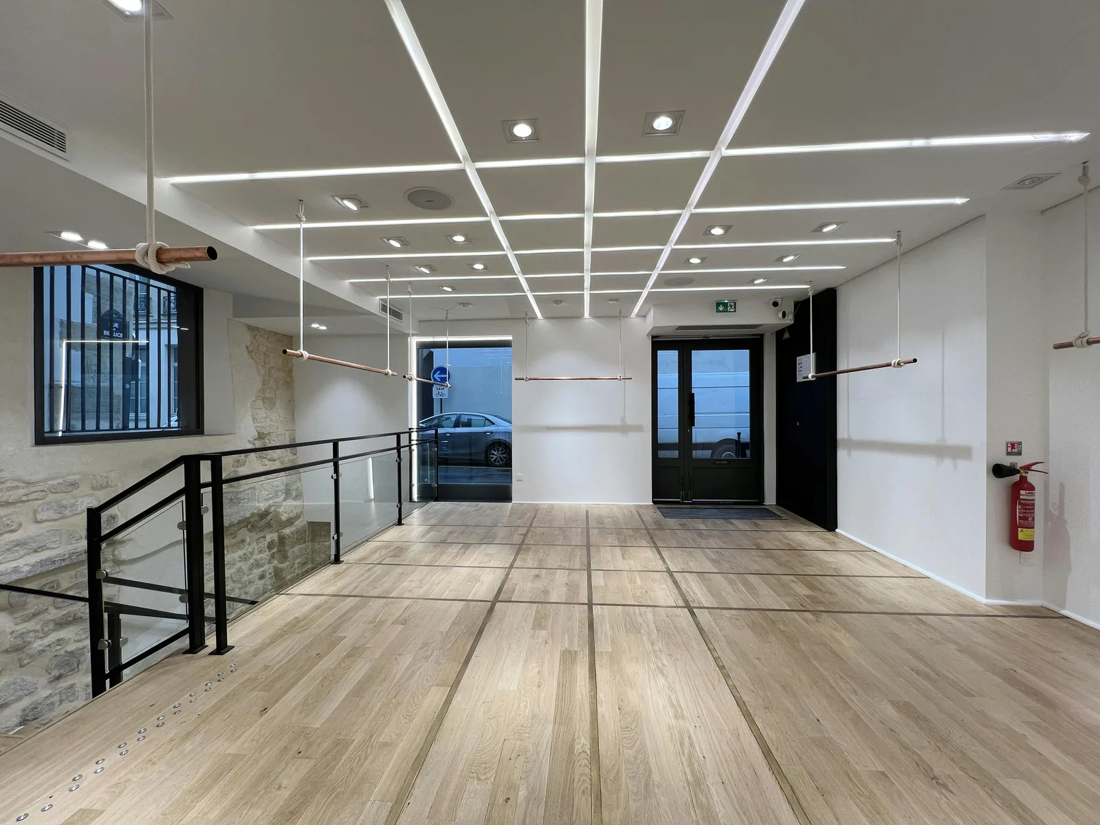 High-End Showroom Space in Central Marais District — 2