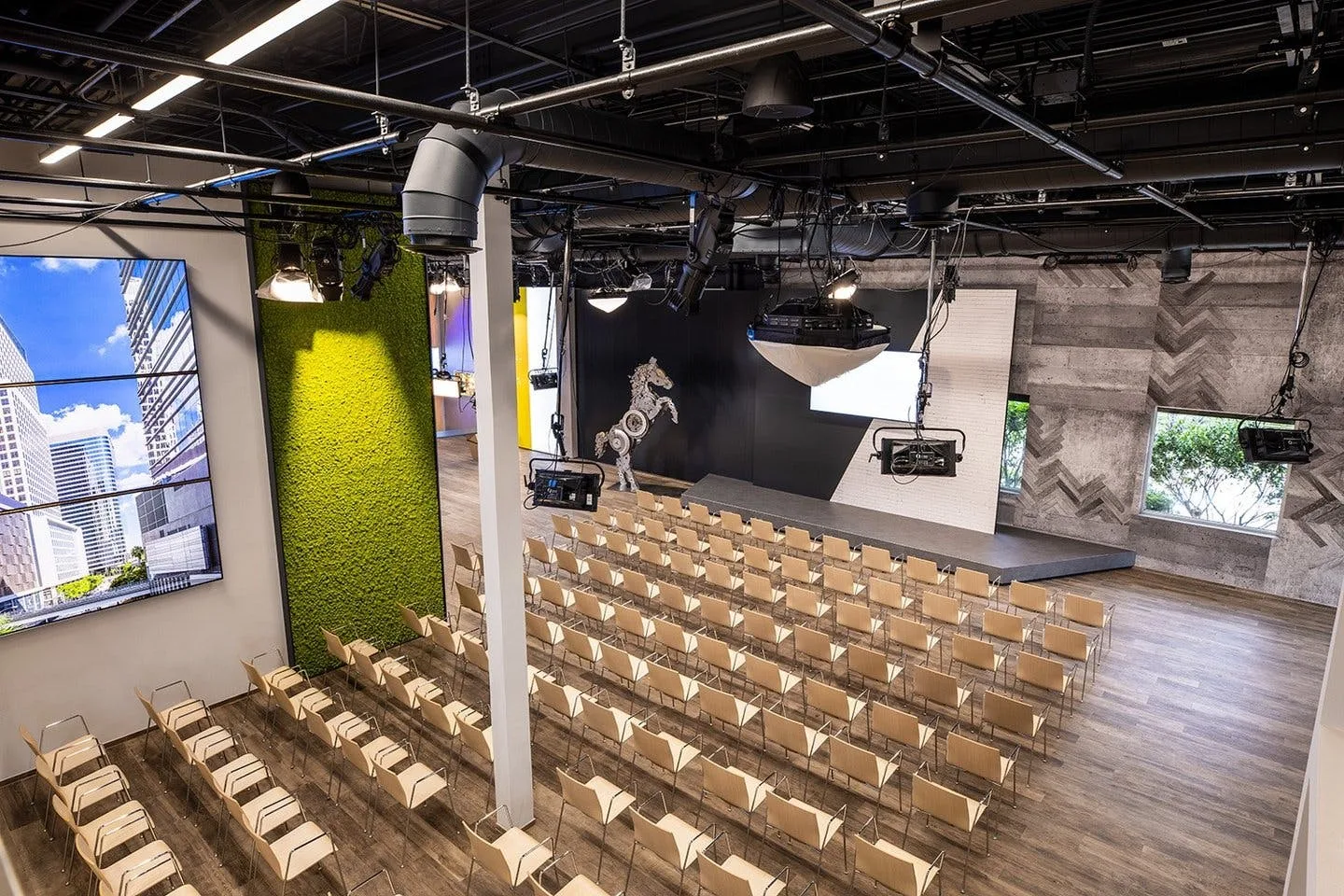 High-End Versatile Private Studio in Hollywood, Florida — 3