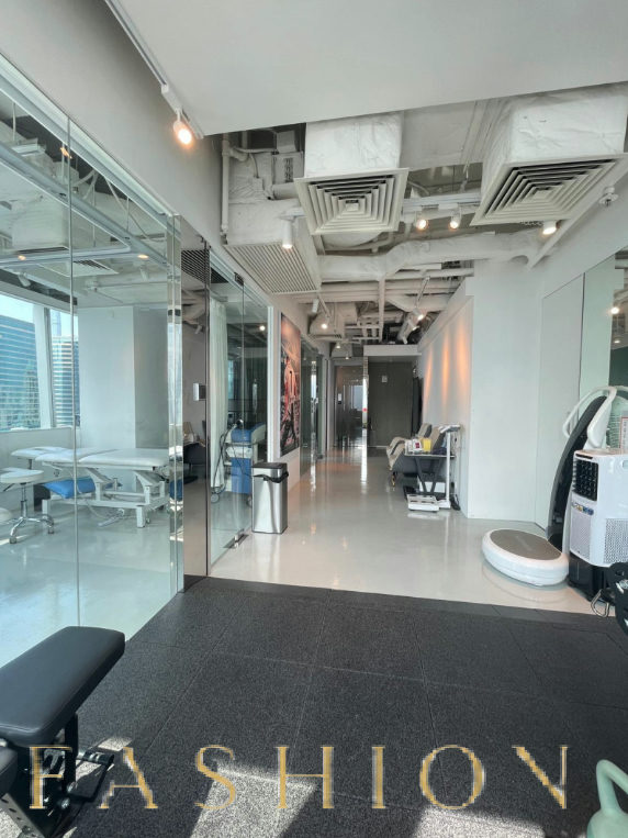 High Floor Clinic Space in Tsim Sha Tsui, 178 sqm, retail activation, pop-up rental in Hong Kong, third interior view