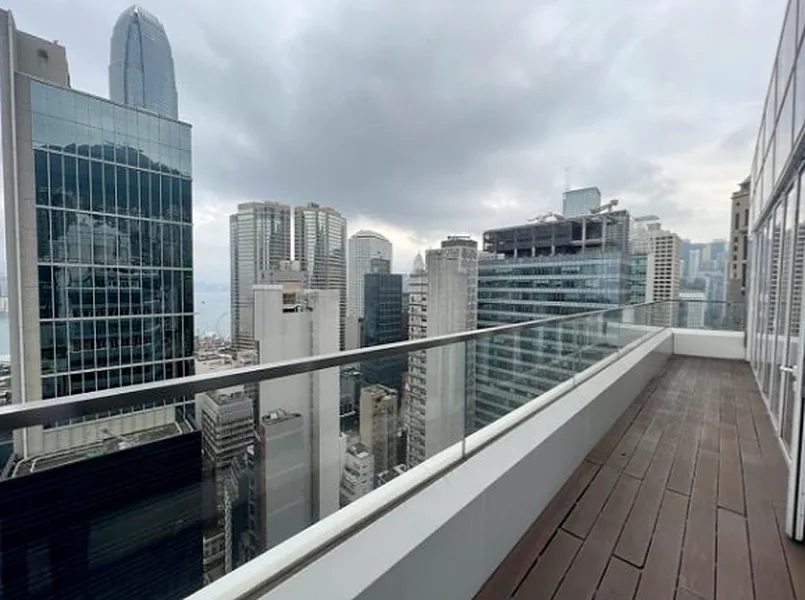 High-Quality Restaurant or Bar Space with Rooftop Terrace, 392 sqm, retail activation, pop-up rental in Hong Kong, second in…