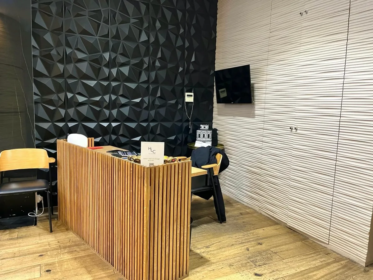 High-Quality Space for Showroom and Product Presentations, 100 sqm, pop up store in Marseille, interior view