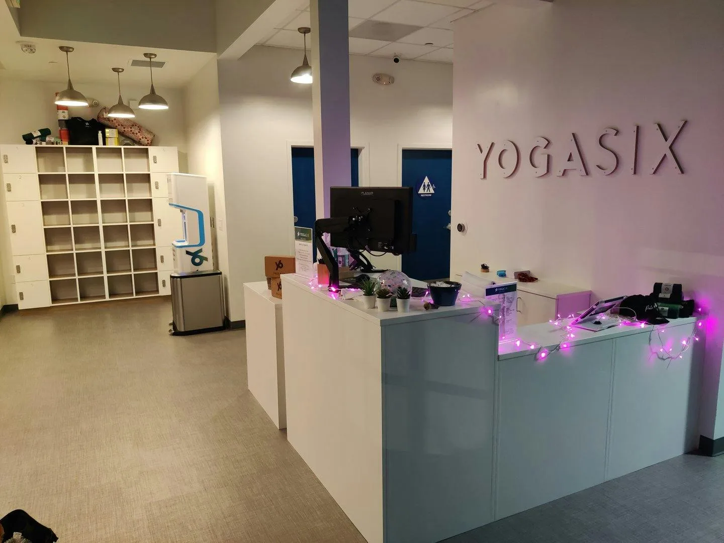 High-Tech Studio at Stanford Shopping Center, Palo Alto — 2