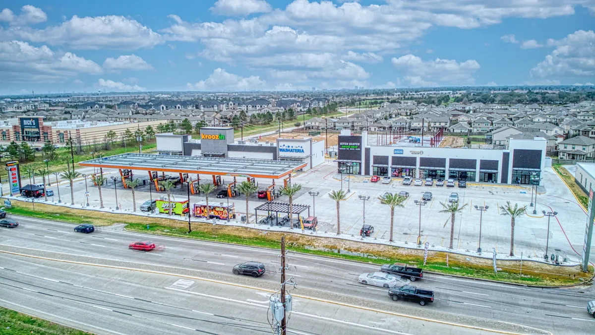 High-Visibility Retail or Restaurant Space on Major Houston Artery, 344 sqm, pop up store