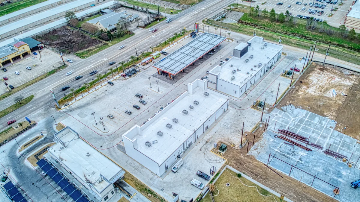 High-Visibility Retail or Restaurant Space on Major Houston Artery, 344 sqm, pop up store, third interior view