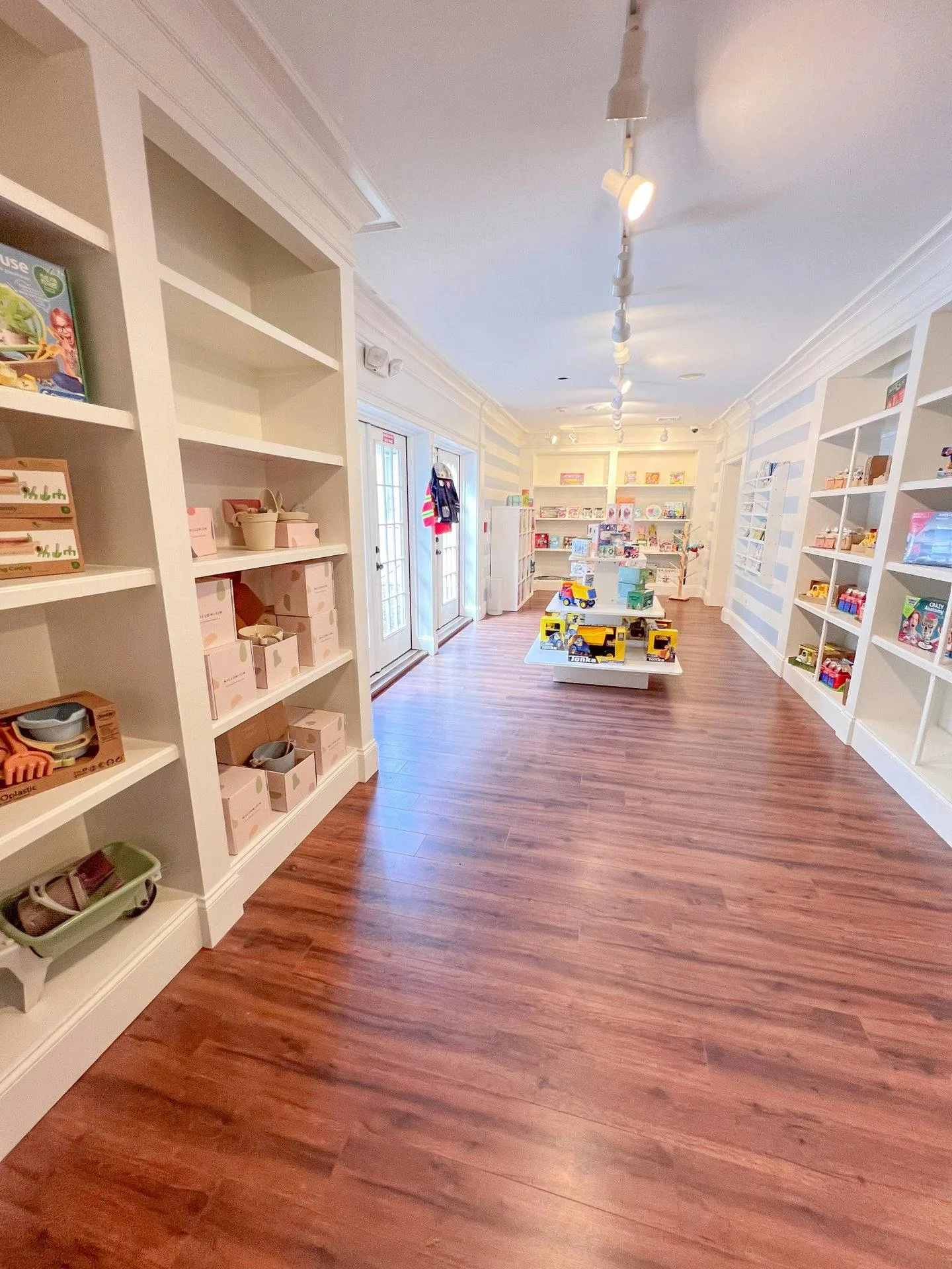Hingham Retail and Commercial Space for Rent — 4