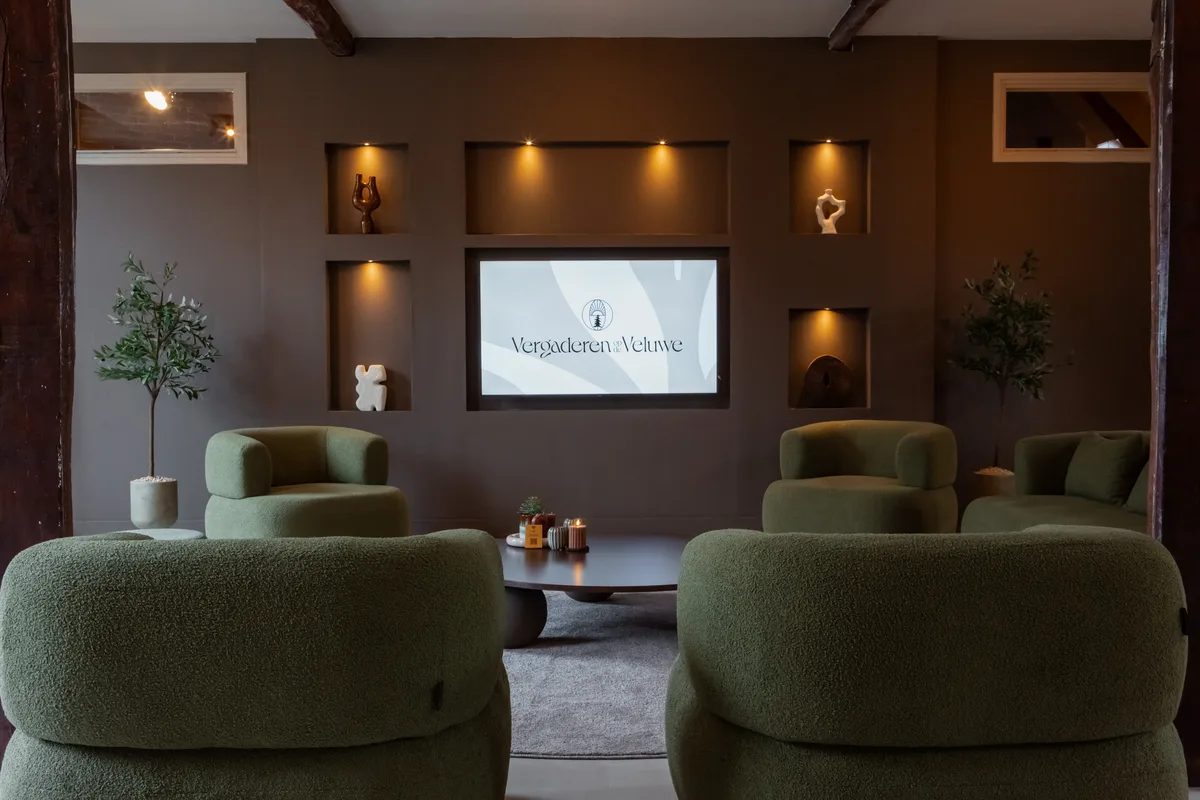 Historic Coach House Meeting Venue with Outdoor Garden, 155 sqm, showroom presentation, pop-up rental in Loenen, additional…