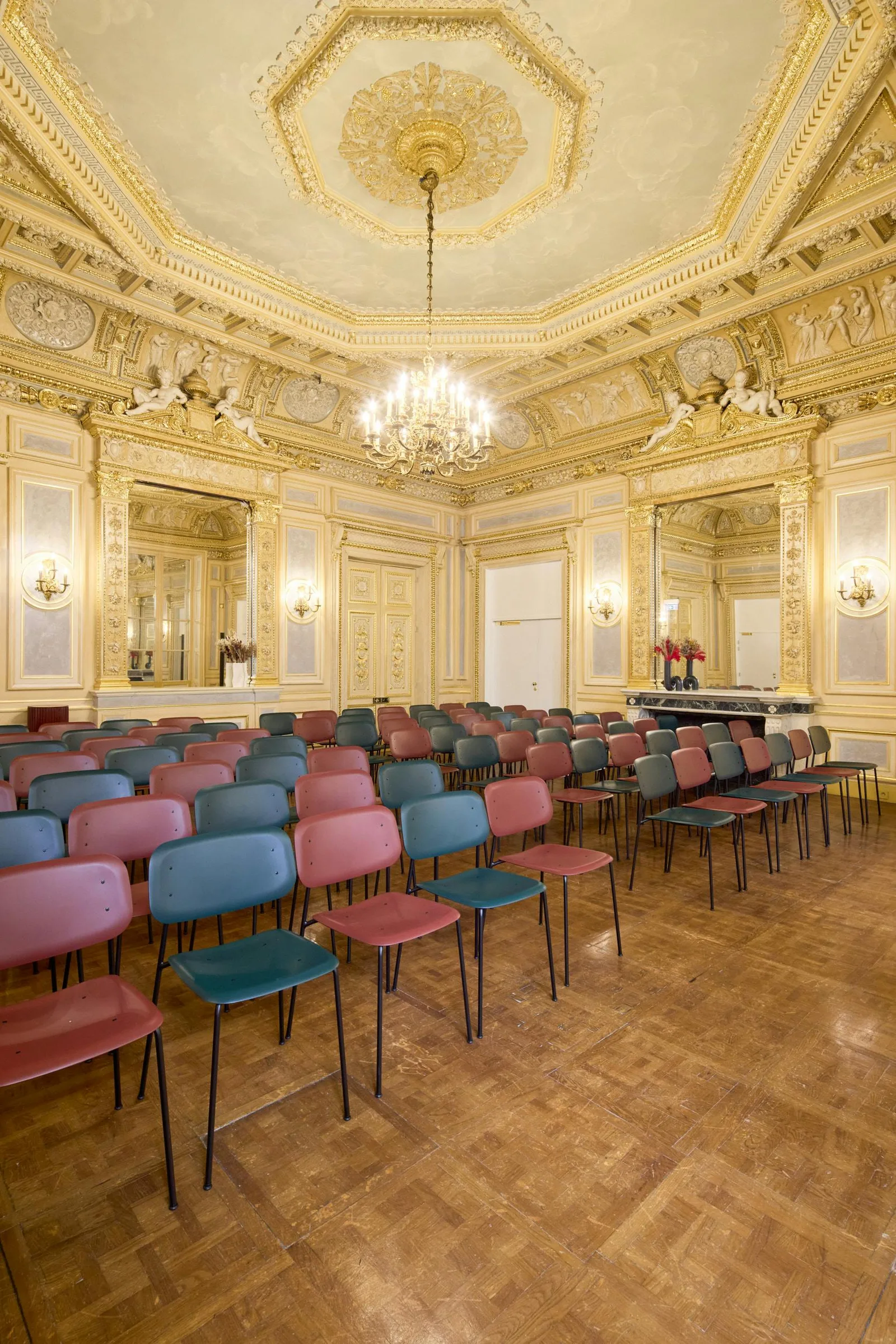 Historic Commercial Space at Rue Vivienne, Paris — 4