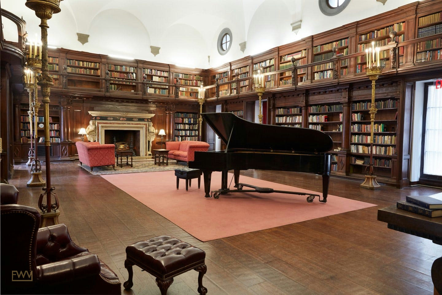 Historic Italian Renaissance Mansion on the Upper East Side, 372 sqm, pop up store in New York