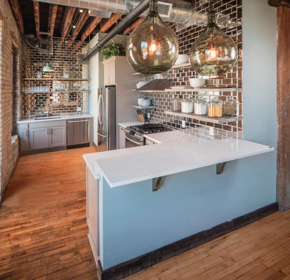 Historic North Loop Brownstone Loft with Rooftop Space — 5