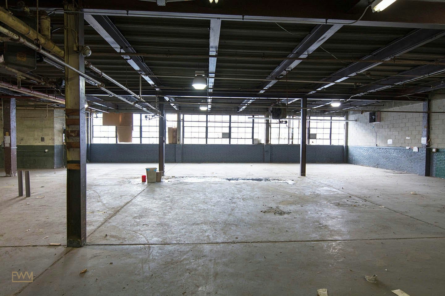 Huge Warehouse in Gowanus, Brooklyn, 3855 sqm, pop up store