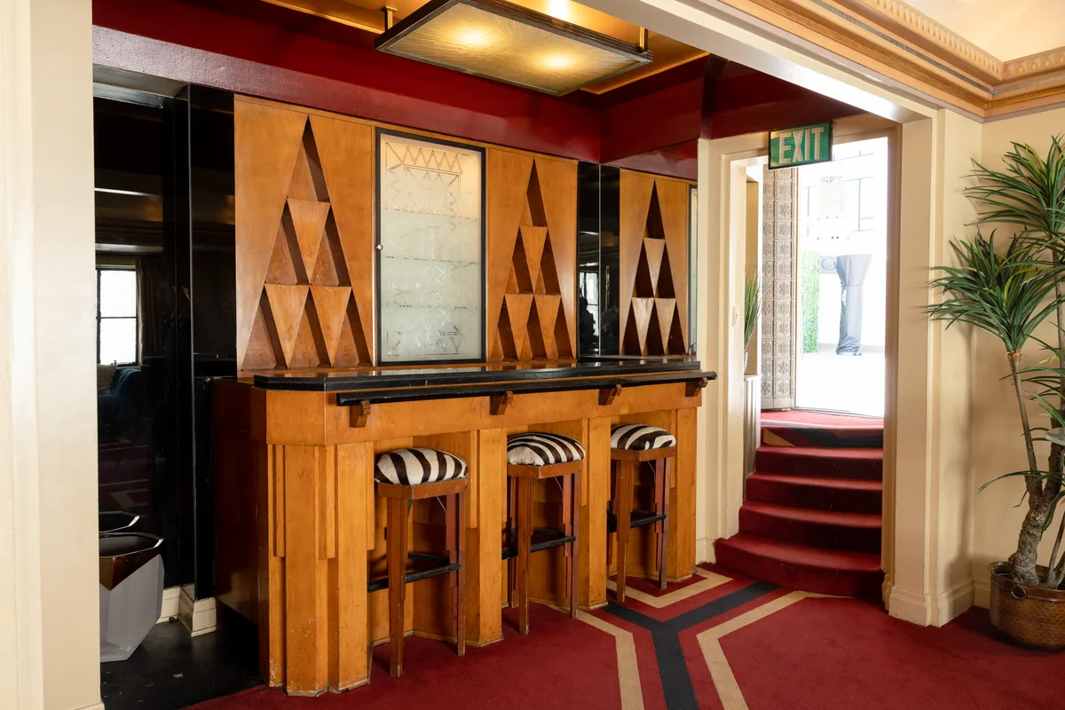 Iconic Art Deco Penthouse and Rooftop Event Space, 623 sqm, retail activation, pop-up rental in Los Angeles, second interior…
