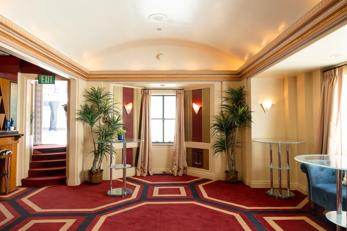 Iconic Art Deco Penthouse and Rooftop Event Space, 623 sqm, retail activation, pop-up rental in Los Angeles, third interior…
