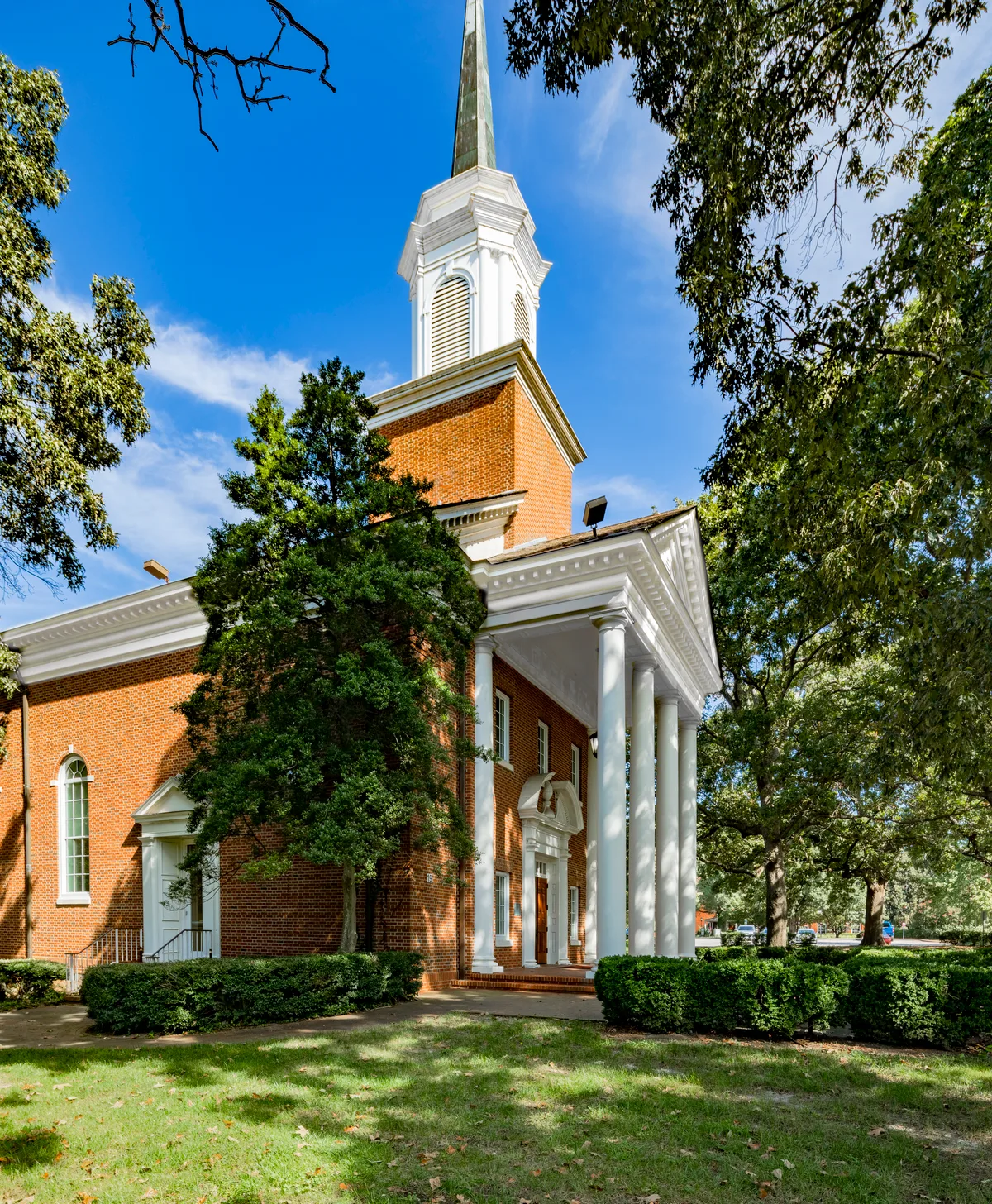 Iconic Chapel for Rent with Outdoor Gazebo and Amenities, 158 sqm, private event, pop-up rental in Raleigh, interior view