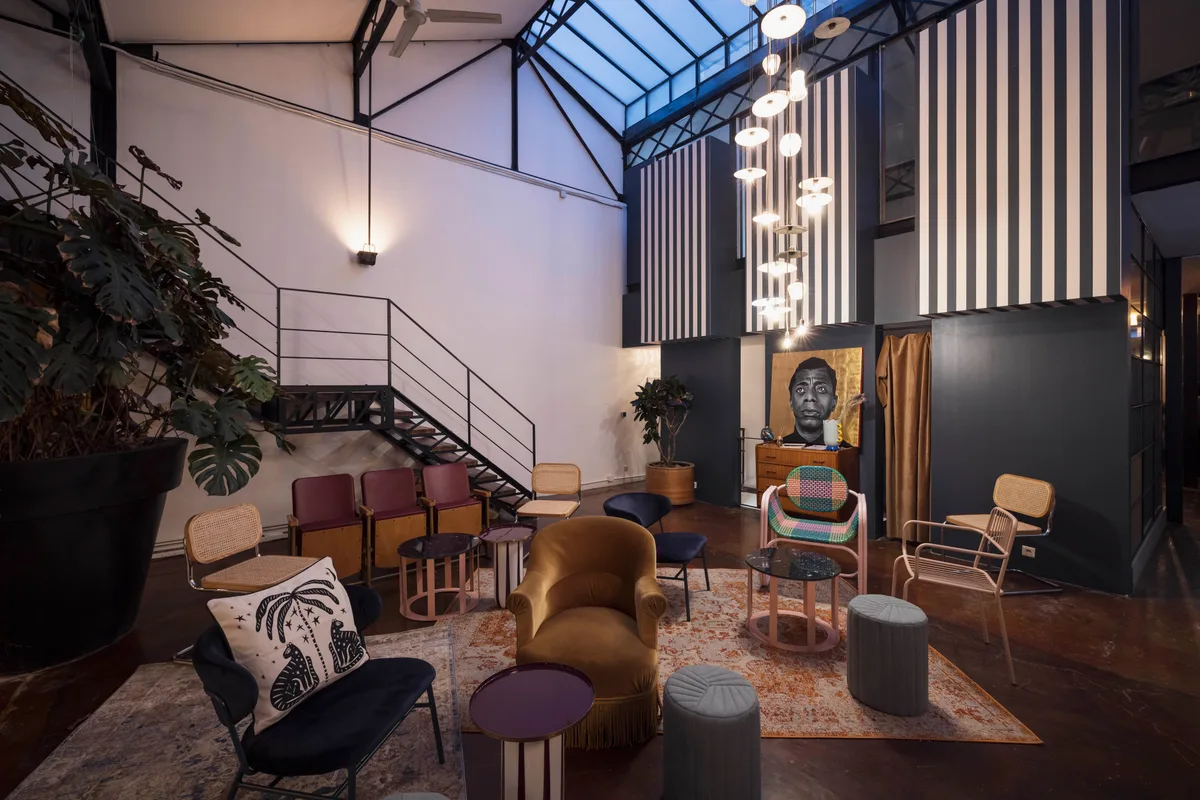 Immersive Seminar Space in Cultural Center, 300 sqm, workshop, pop-up rental in Argenteuil, third interior view