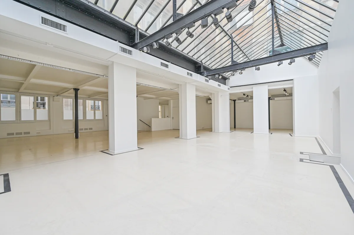 Independent Building in Saint Germain des Près