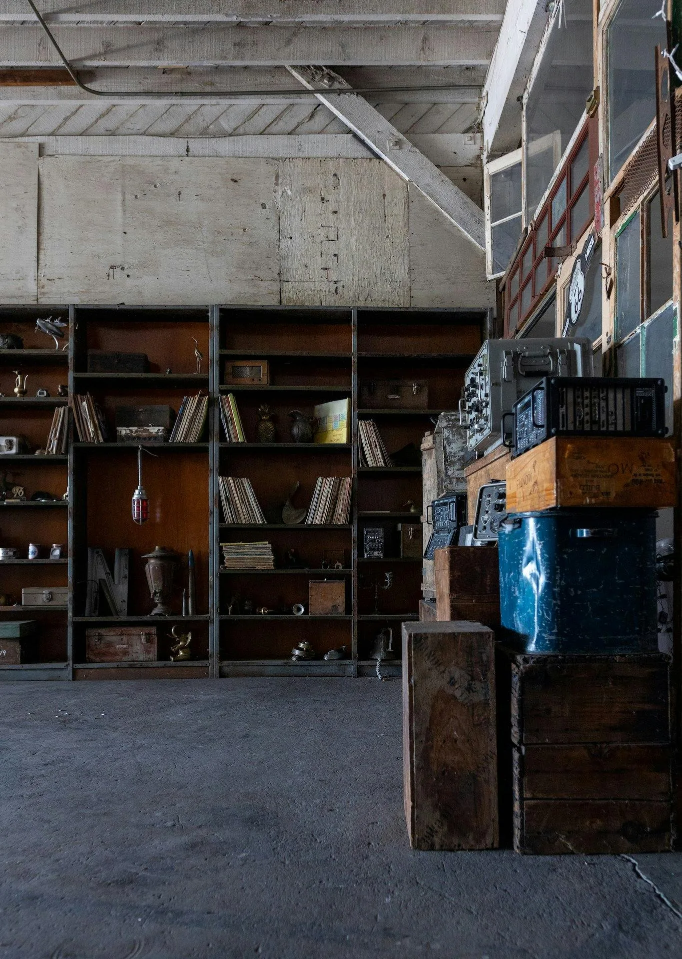 Industrial-Chic Creative Space in Hyde Park, Los Angeles — 2