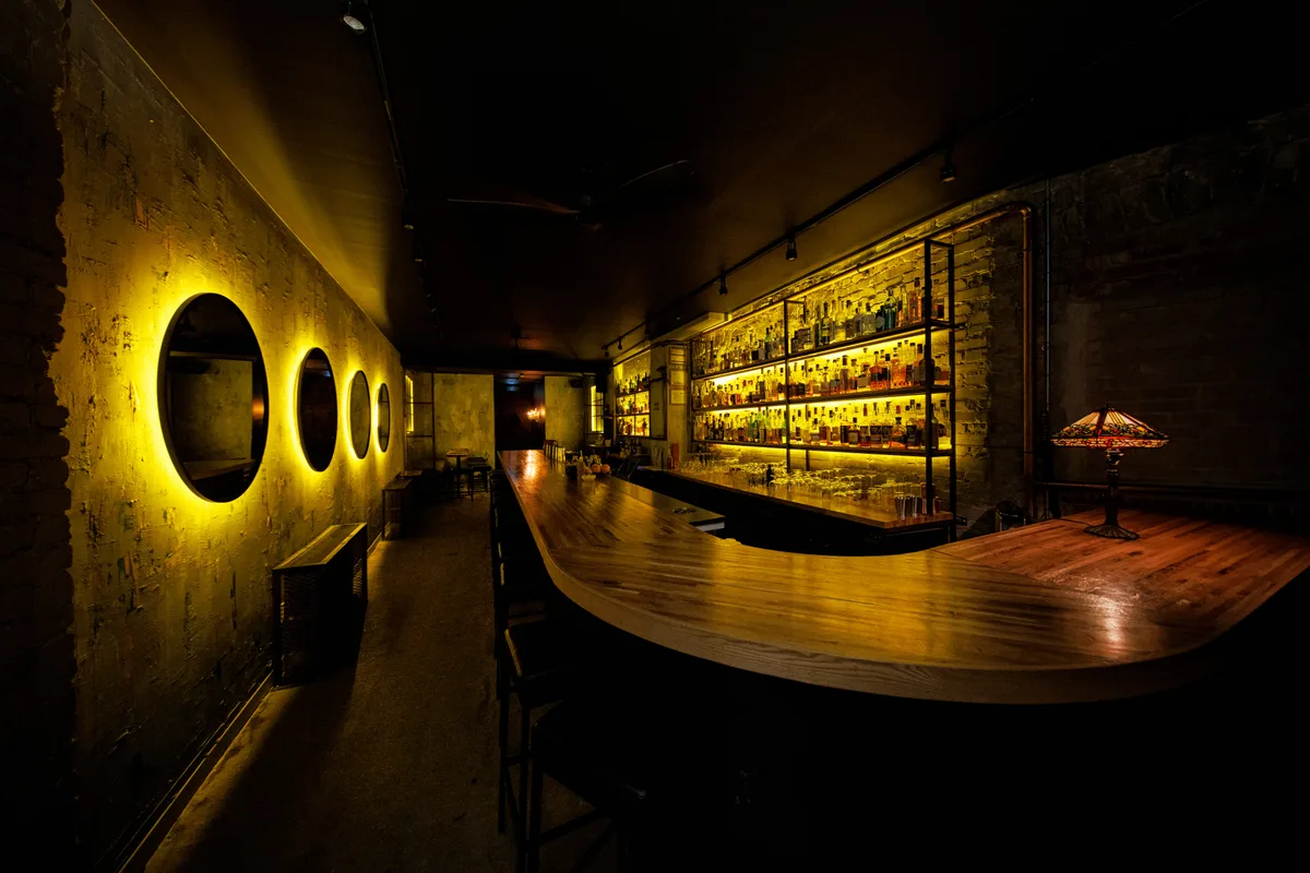Industrial Cocktail Lounge with Unique Design Elements, 102 sqm, cocktail reception, pop-up rental in Toronto