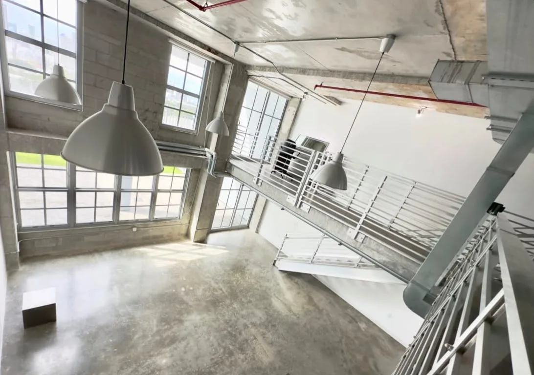 Industrial Daylight Loft with Rooftop in Wynwood, Miami — 2