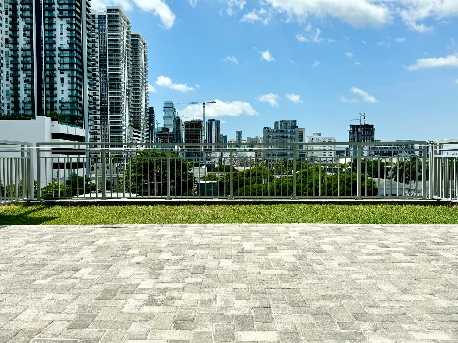 Industrial Daylight Loft with Rooftop in Wynwood, Miami — 3
