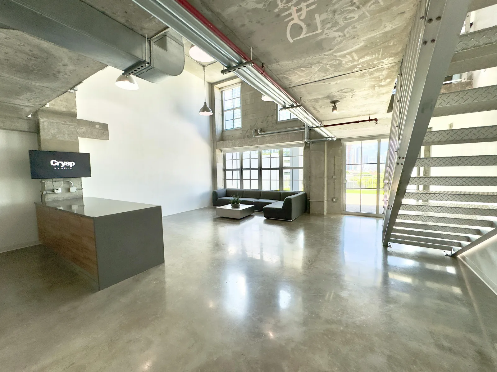 Industrial Daylight Loft with Rooftop in Wynwood, Miami — 4