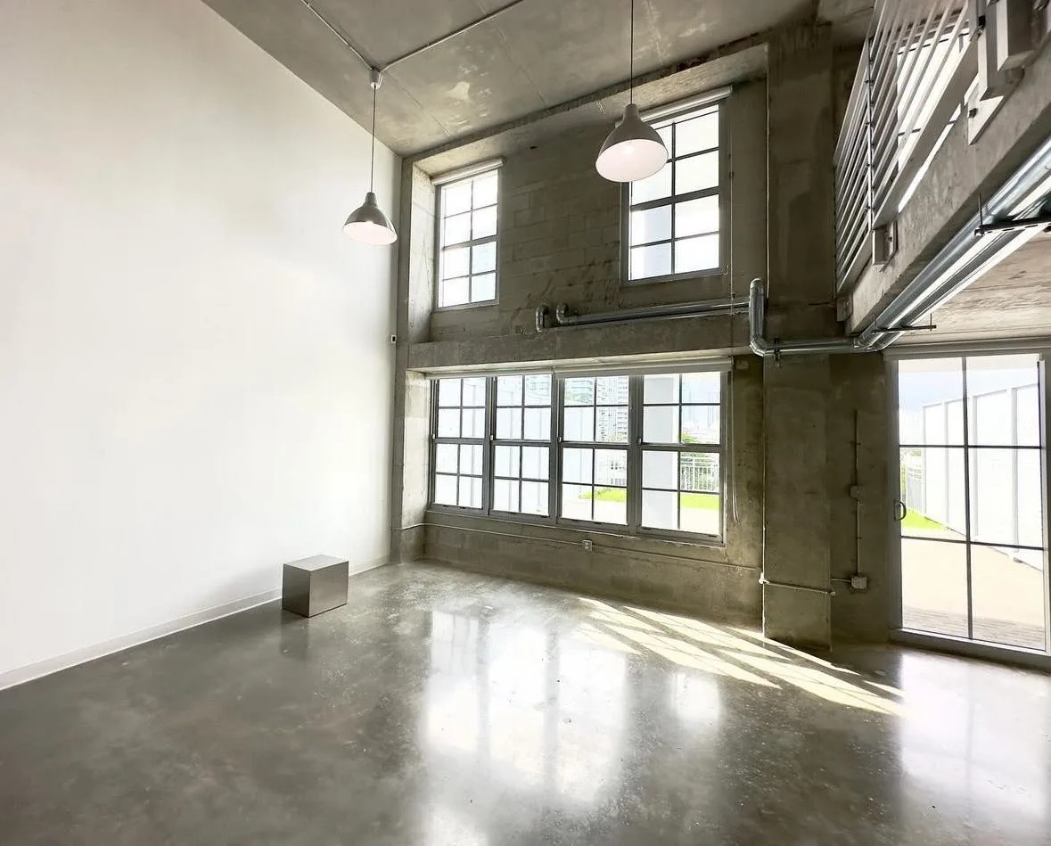 Industrial Daylight Loft with Rooftop in Wynwood, Miami — 5