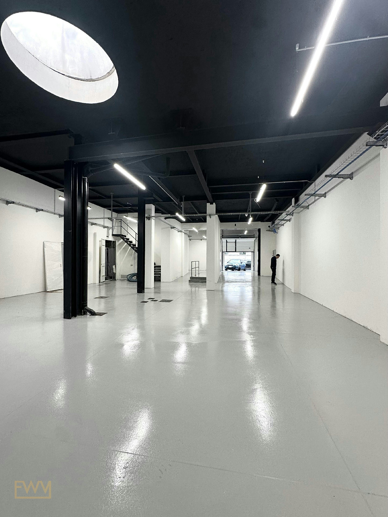 Industrial Exhibition Space in Milano Porta Venezia, 250 sqm, art exhibition, pop-up rental