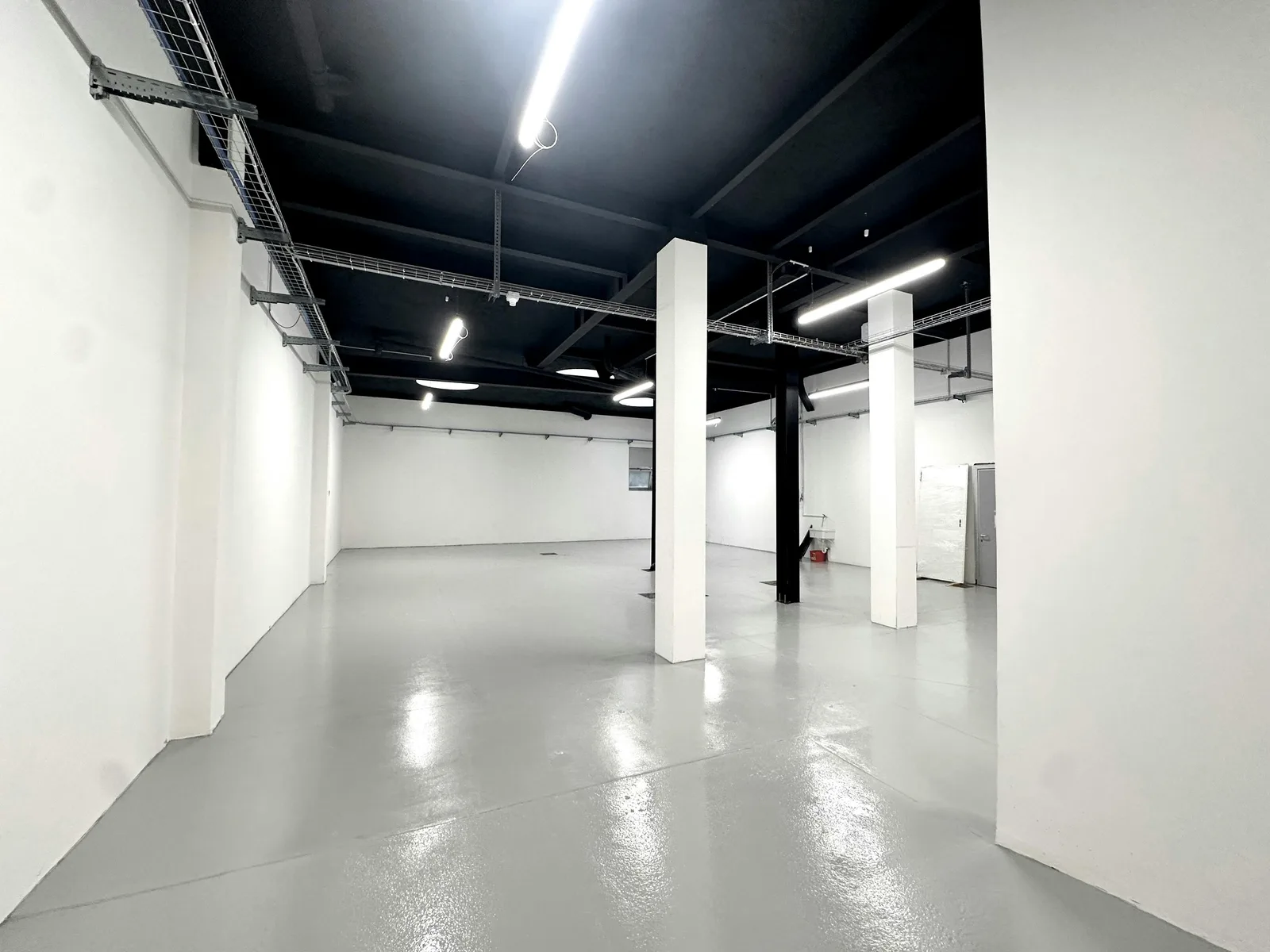 Industrial Exhibition Space in Milano Porta Venezia — 4