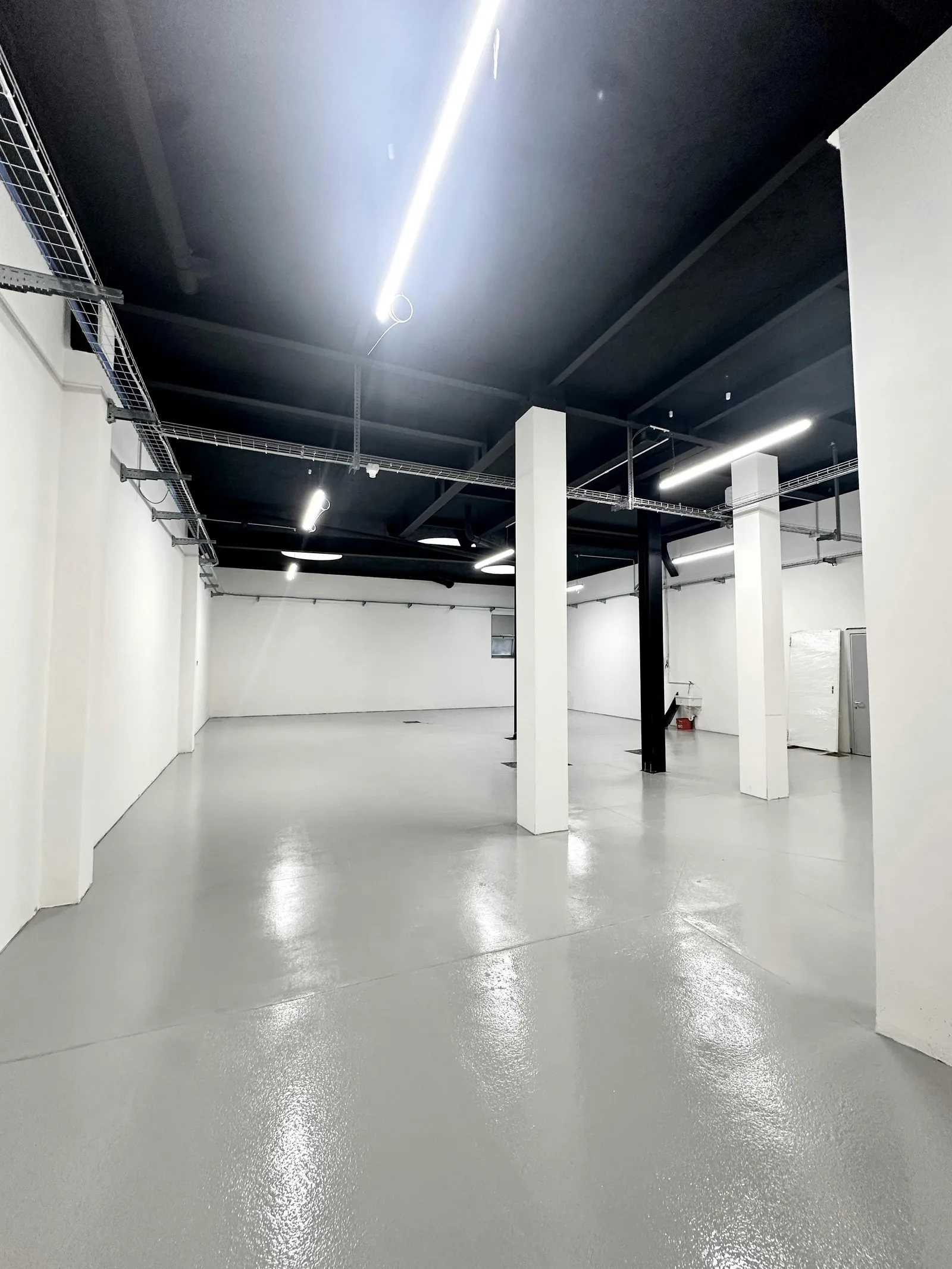 Industrial Exhibition Space in Milano Porta Venezia — 5