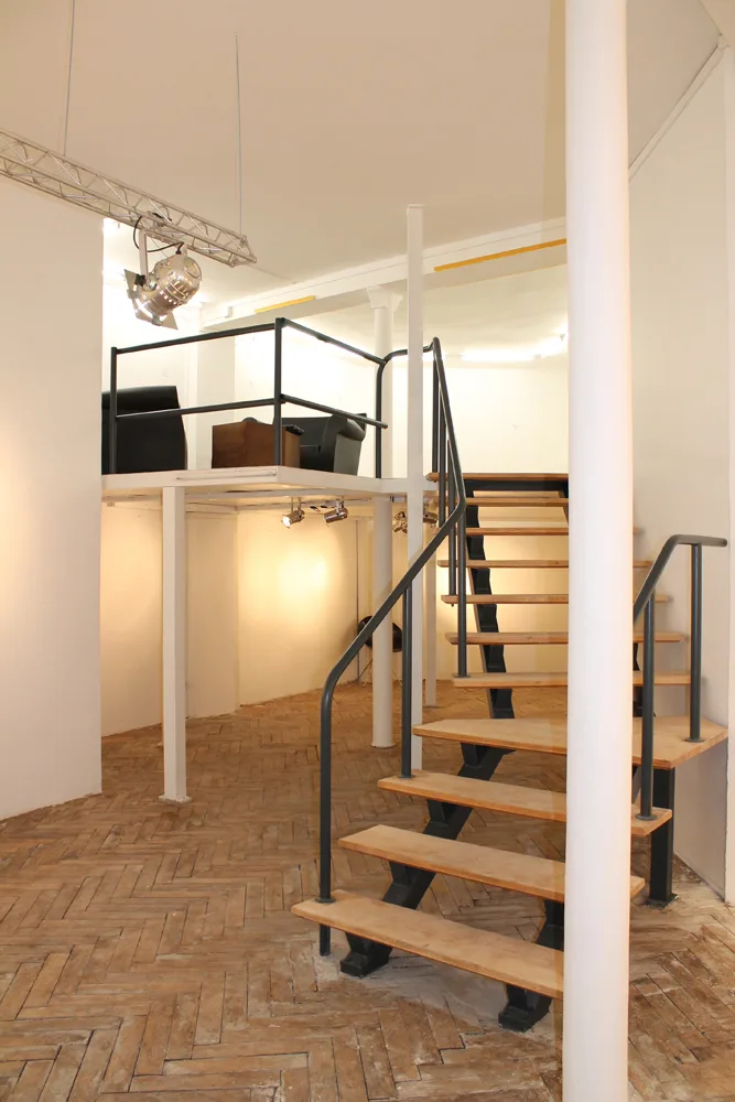 Industrial Loft Gallery for Events in Haut-Marais, 150 sqm, pop up store in Paris, third interior view